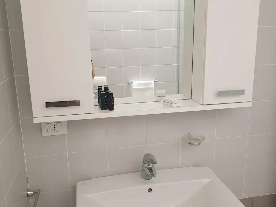 Immagine 7 di Appartamento in affitto  in Via Gorizia a Lecco