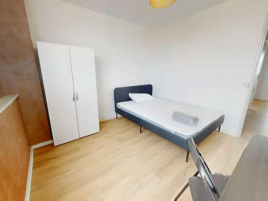 Immagine 4 di Camera in affitto  in Rue Edouard Branly a Bron