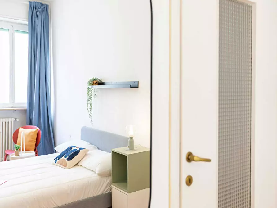 Immagine 6 di Camera in affitto  in Via Nino Oxilia a Milano