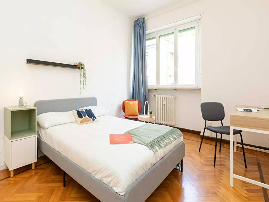 Immagine 3 di Camera in affitto  in Via Nino Oxilia a Milano