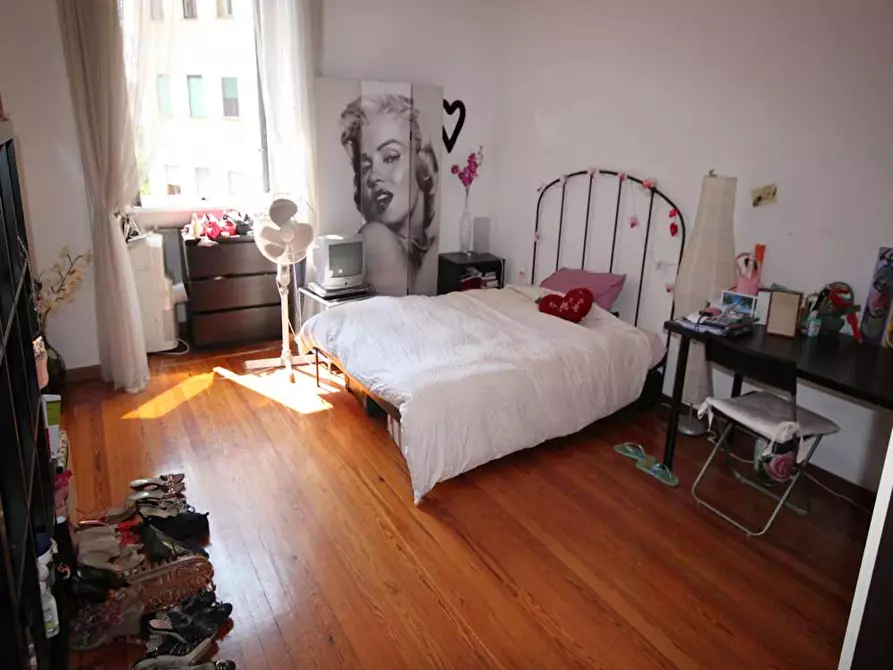 Immagine 1 di Camera in affitto  in Piazza Ventiquattro Maggio a Milano