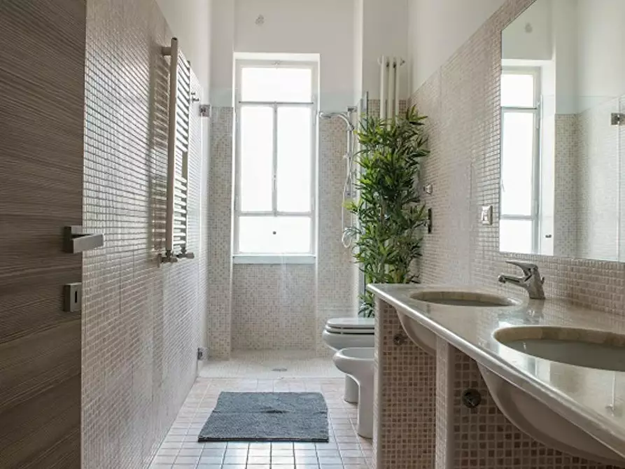 Immagine 5 di Camera in affitto  in Largo Domodossola a Milano