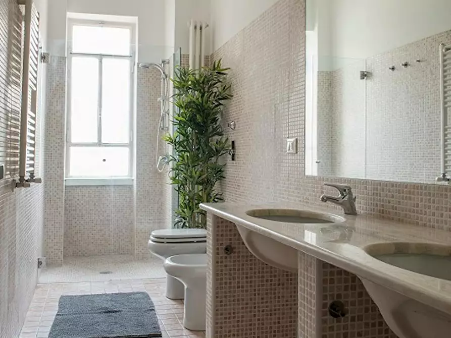 Immagine 3 di Camera in affitto  in Largo Domodossola a Milano