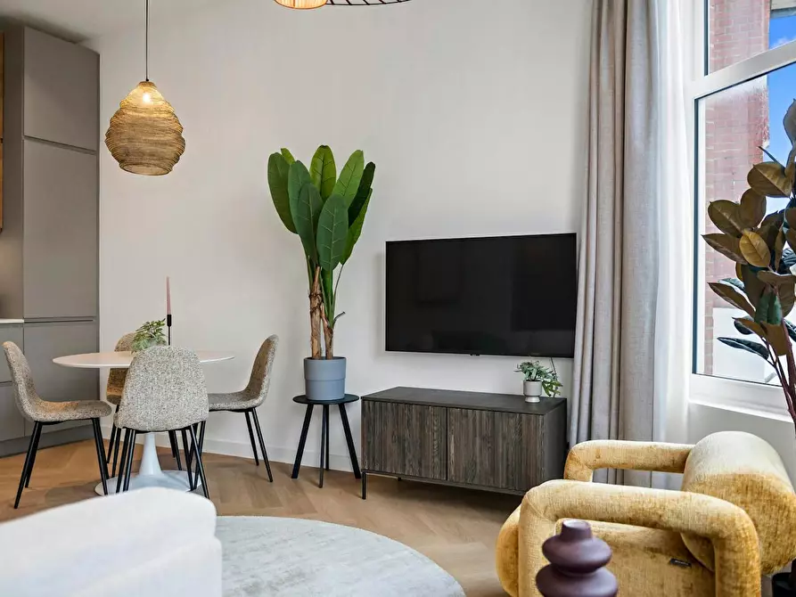 Immagine 2 di Appartamento in affitto  in Laan van Meerdervoort a 's-Gravenhage