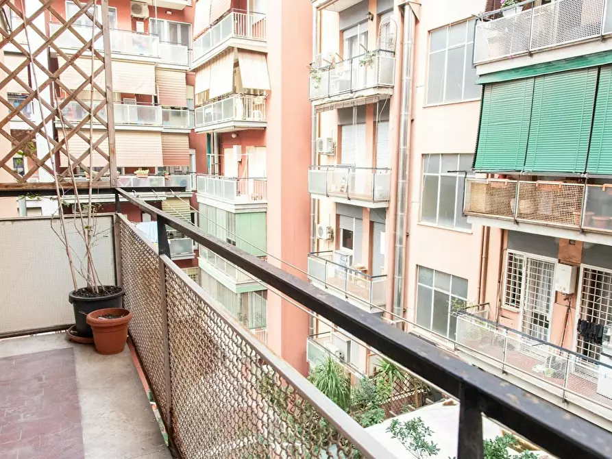 Immagine 5 di Camera in affitto  in Via Tuscolana a Roma