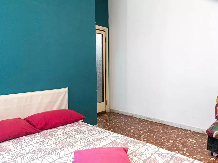 Immagine 3 di Camera in affitto  in Via Tuscolana a Roma