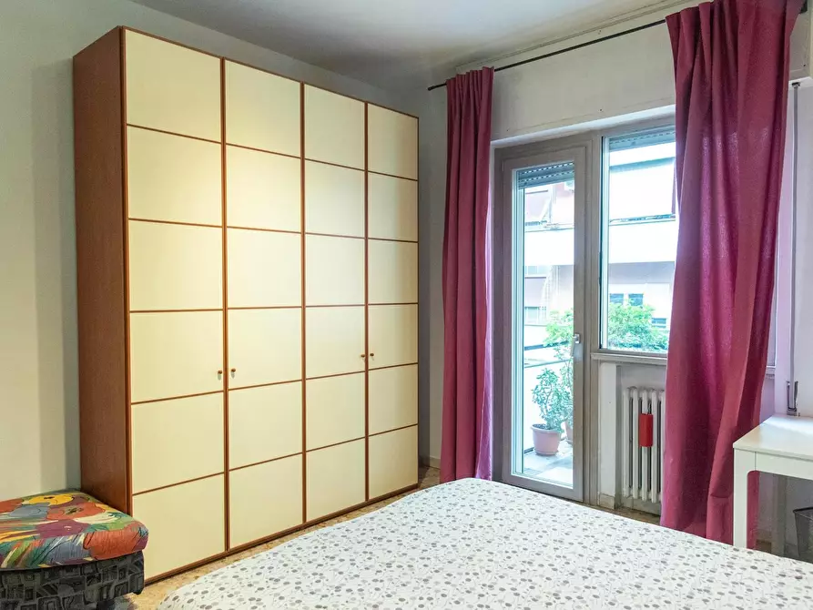 Immagine 2 di Camera in affitto  in Via Tuscolana a Roma