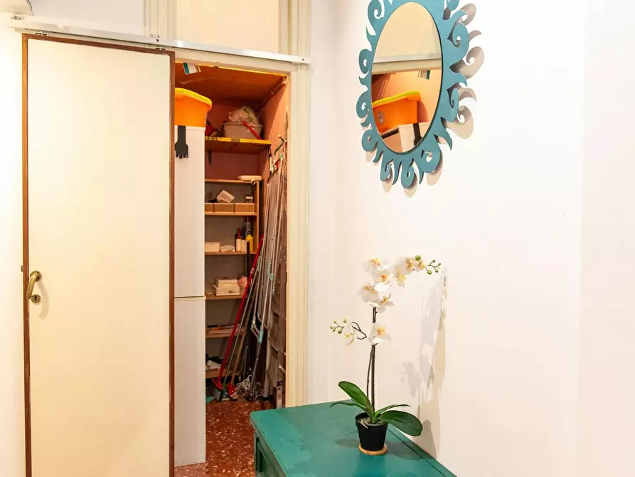 Immagine 9 di Camera in affitto  in Via Tuscolana a Roma