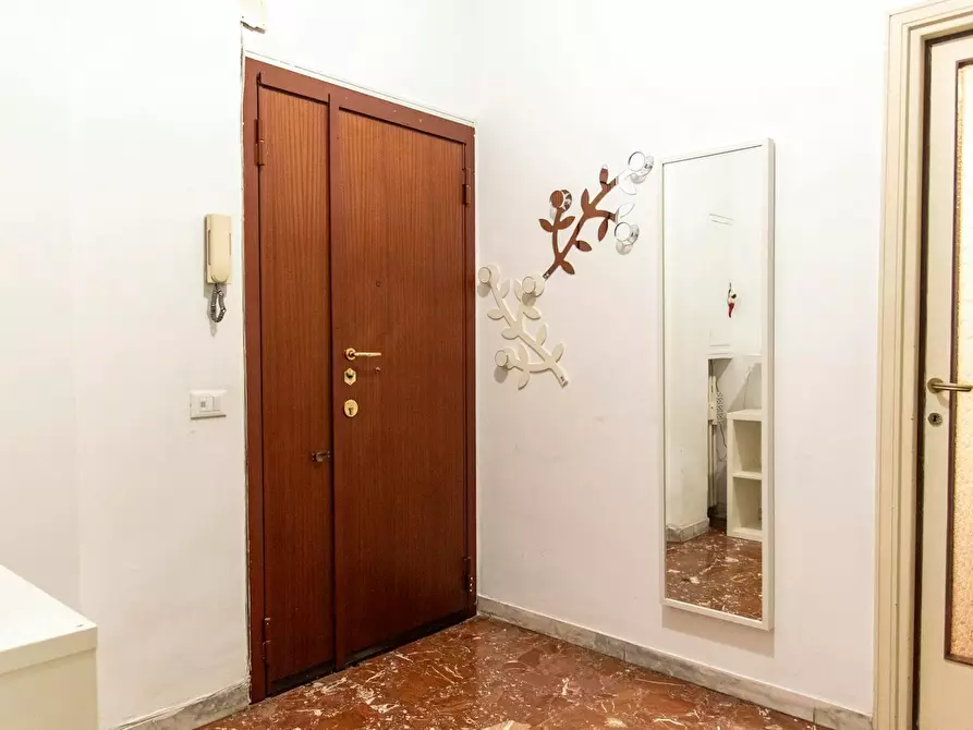 Immagine 10 di Camera in affitto  in Via Tuscolana a Roma