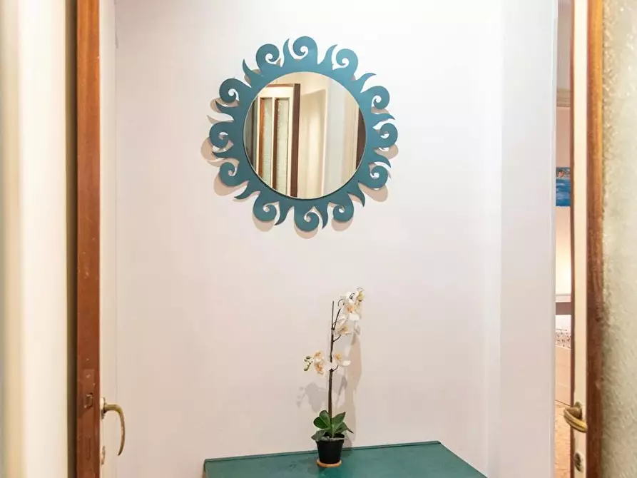 Immagine 8 di Camera in affitto  in Via Tuscolana a Roma