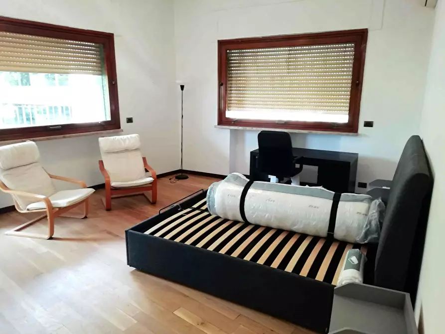 Immagine 1 di Camera in affitto  in Via Guidubaldo del Monte a Roma