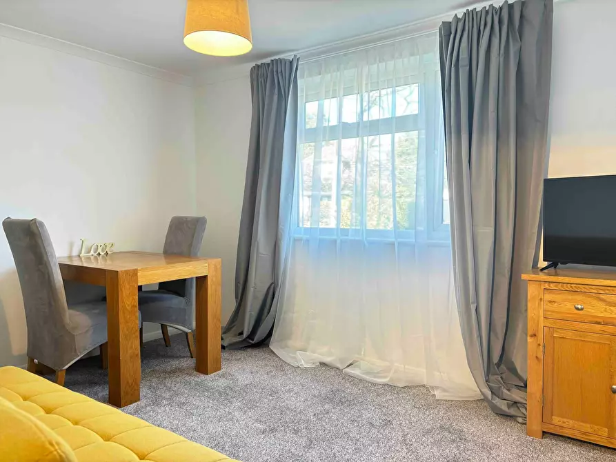 Immagine 6 di Appartamento in affitto  in Tushmore Lane a Crawley