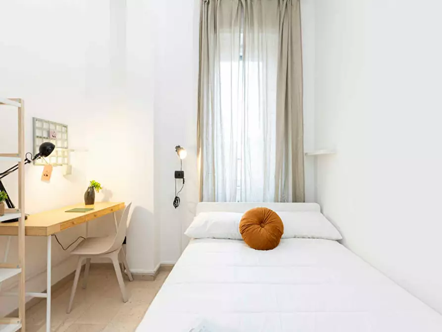 Immagine 3 di Camera in affitto  in Via Amatore Sciesa a Milano