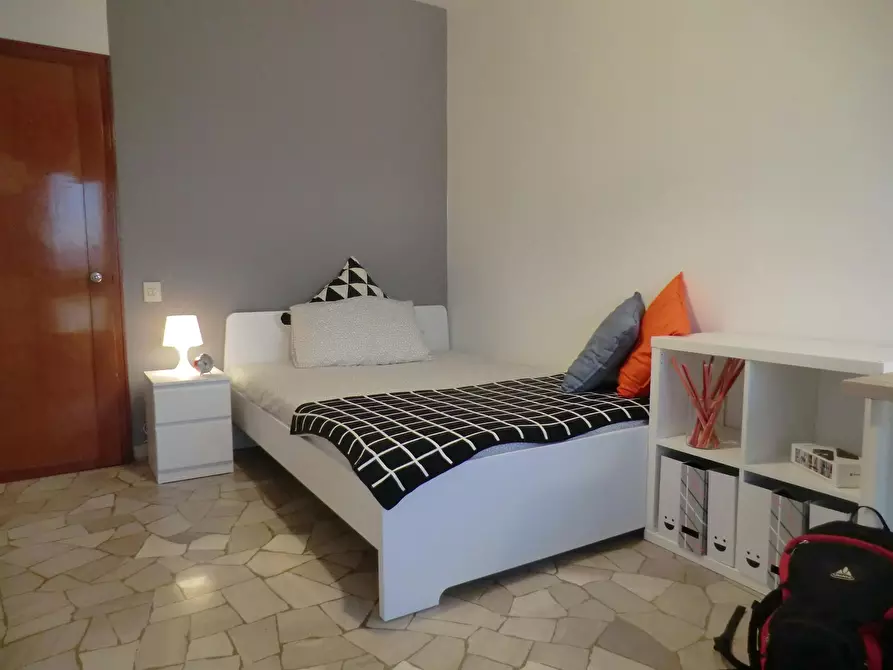 Immagine 10 di Camera in affitto  in Via Vecchia a Padova