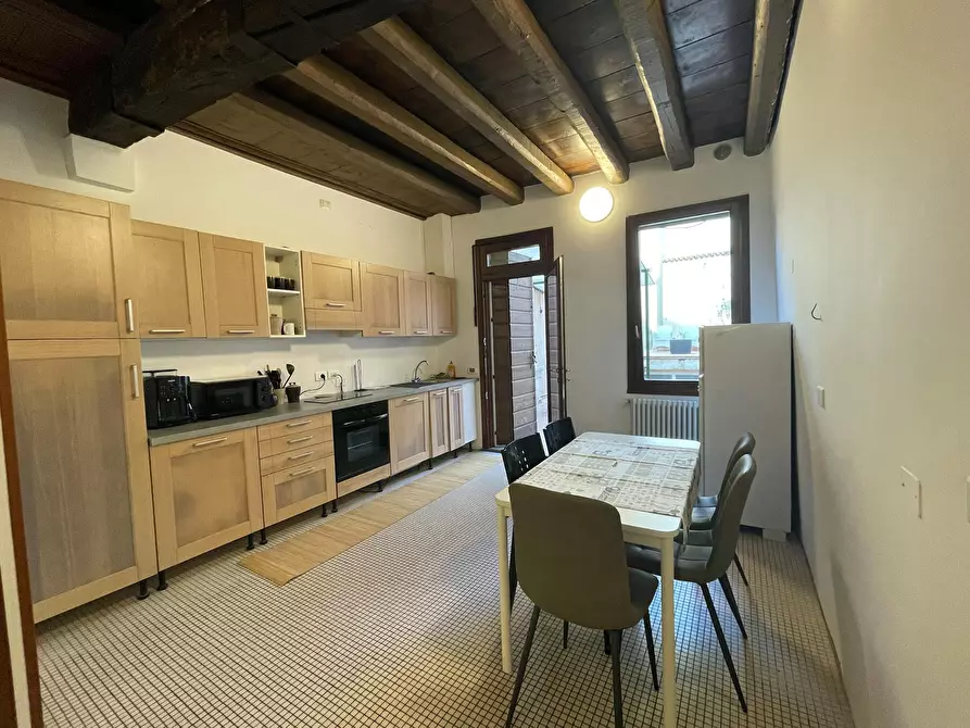 Immagine 8 di Camera in affitto  in Via del Santo a Padova