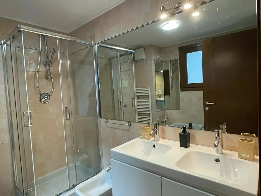 Immagine 5 di Camera in affitto  in Via del Santo a Padova