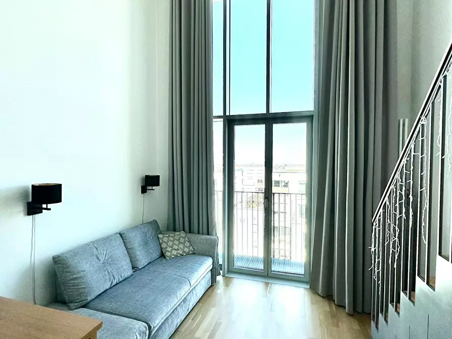 Immagine 1 di Appartamento in affitto  in Am Oberwiesenfeld a München