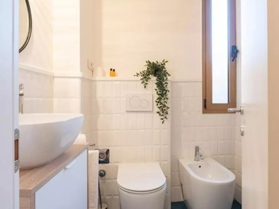 Immagine 10 di Appartamento in affitto  in Via Savenella a Bologna