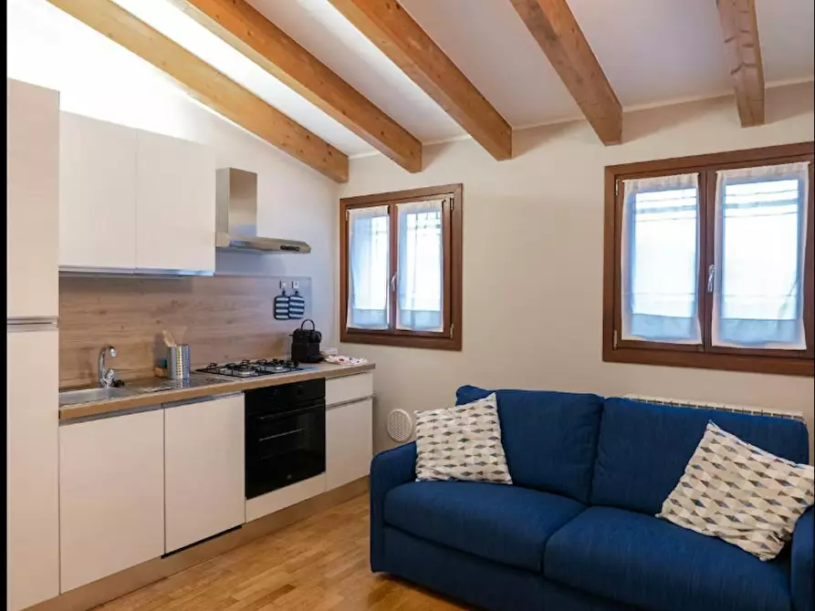 Immagine 2 di Appartamento in affitto  in Via Modica a Milano