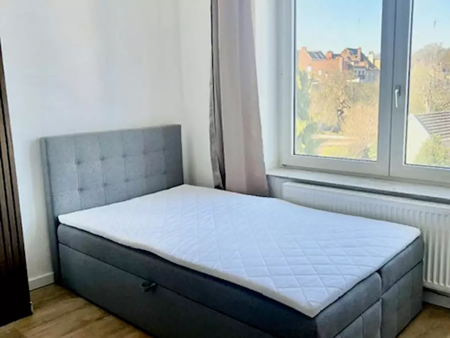 Immagine 4 di Appartamento in affitto  in Rue de Veeweyde a Anderlecht