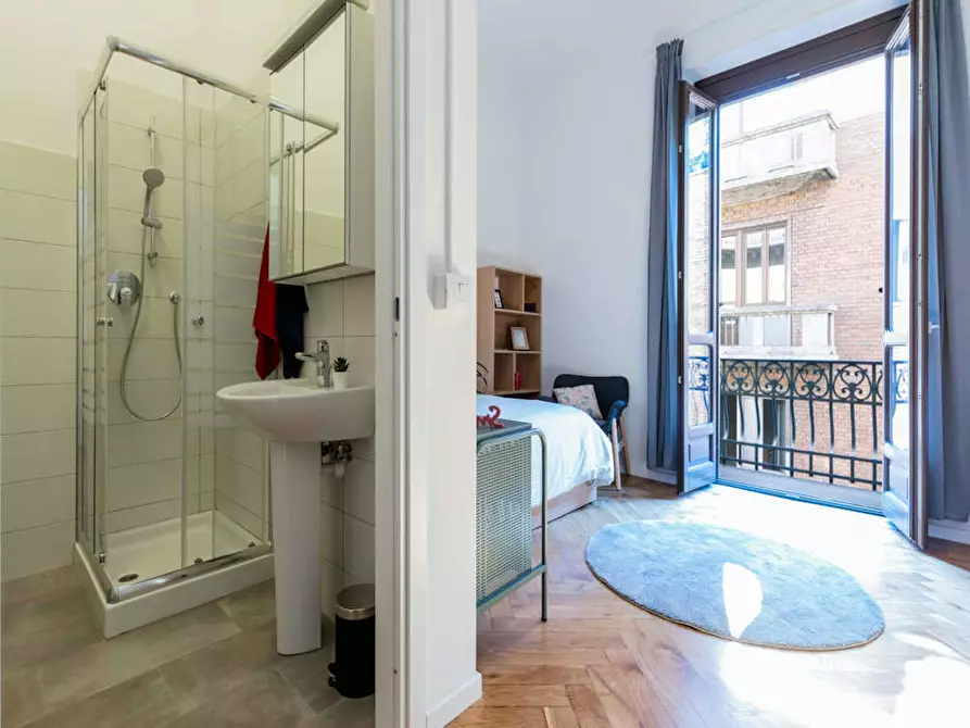 Immagine 4 di Camera in affitto  in Via dei Mercanti a Torino