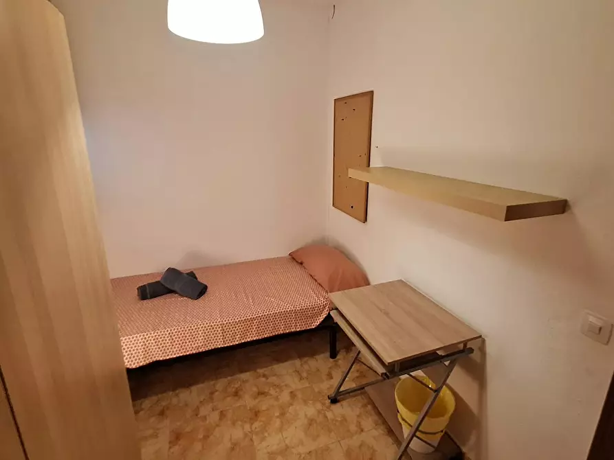 Immagine 1 di Camera in affitto  in Carrer de Ferrer de Blanes a Barcelona