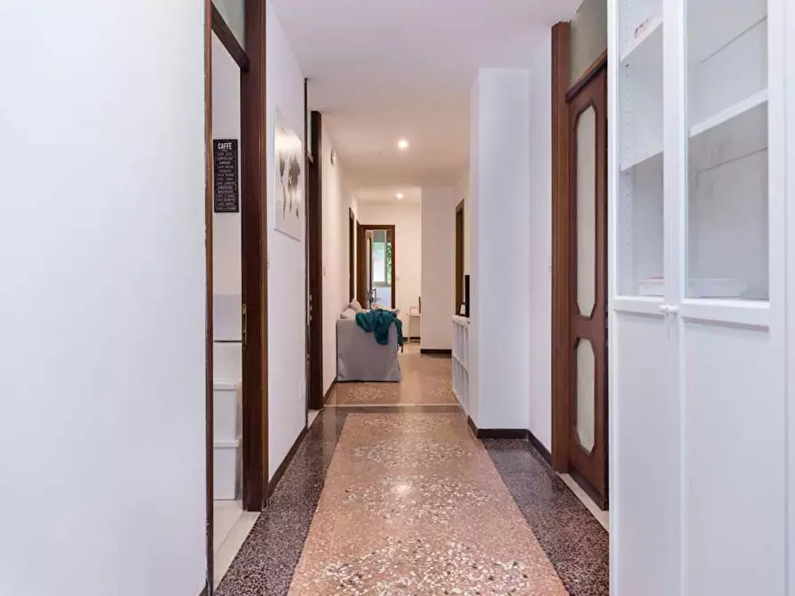 Immagine 10 di Camera in affitto  in Viale Giovanni Vicini a Bologna