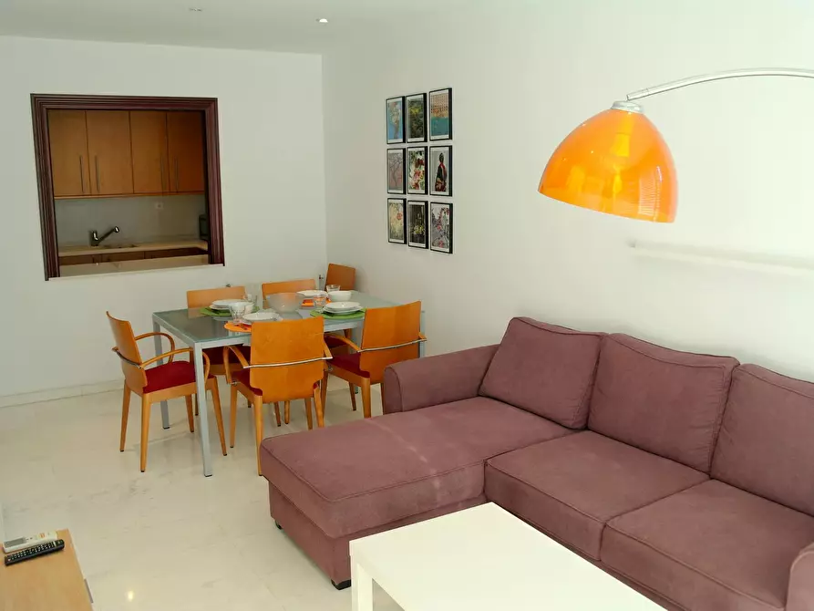 Immagine 1 di Appartamento in affitto  in Carrer d'Antoni Suárez a Valencia