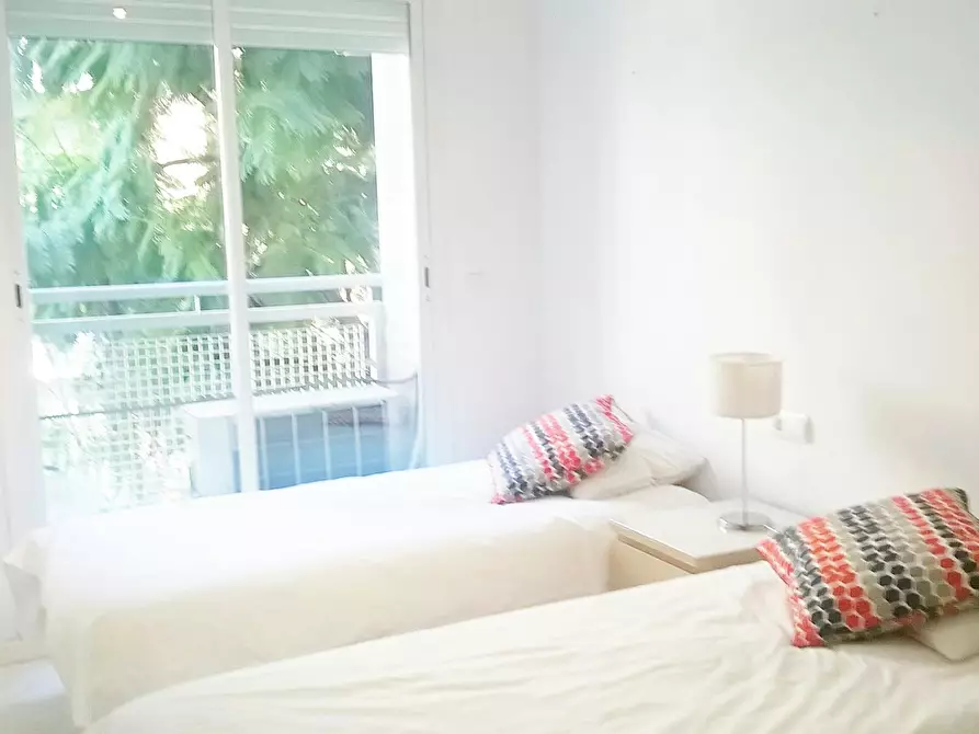 Immagine 9 di Appartamento in affitto  in Carrer d'Antoni Suárez a Valencia