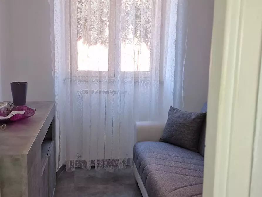 Immagine 2 di Camera in affitto  in Via Vinicio Cortese a Ciampino