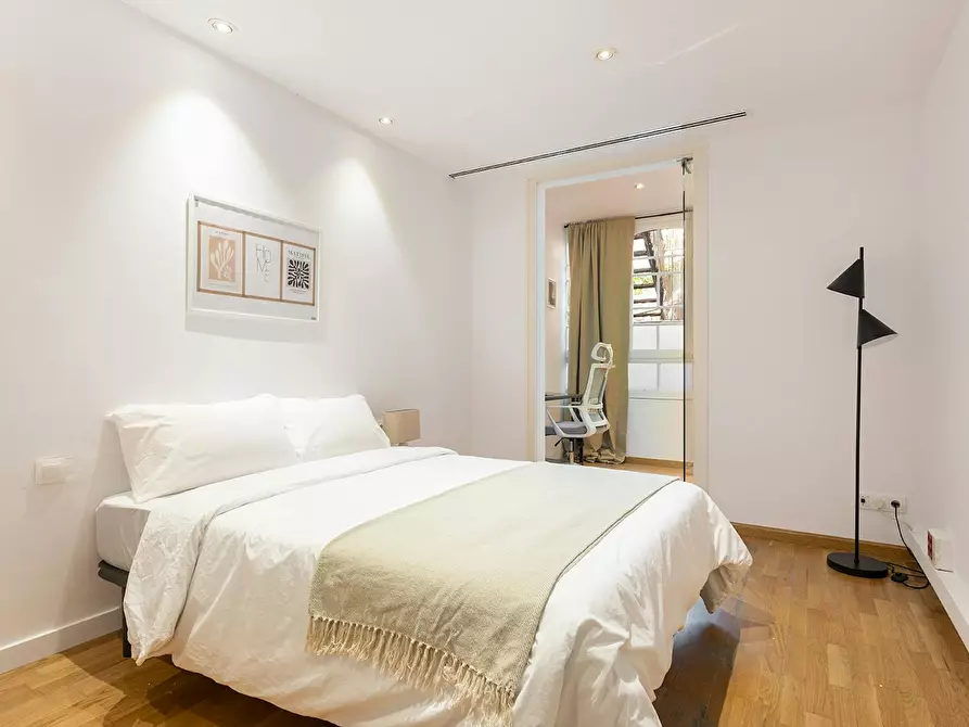 Immagine 7 di Camera in affitto  in Carrer de Còrsega a Barcelona