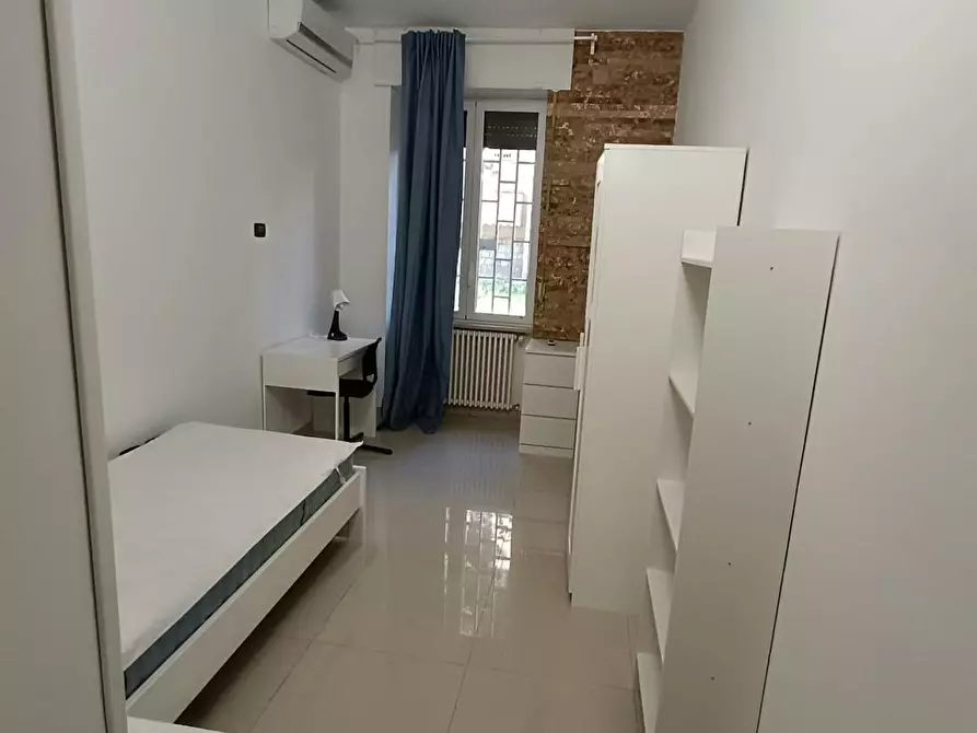 Immagine 2 di Camera in affitto  in Via Sergio Pansini a Bari