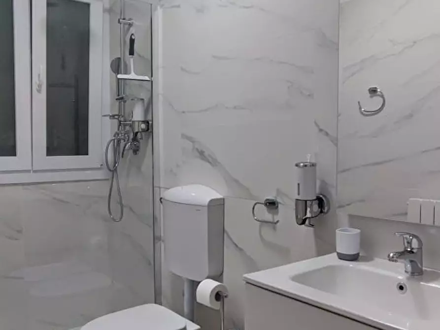 Immagine 6 di Appartamento in affitto  in Galleria II Agosto 1980 a Bologna