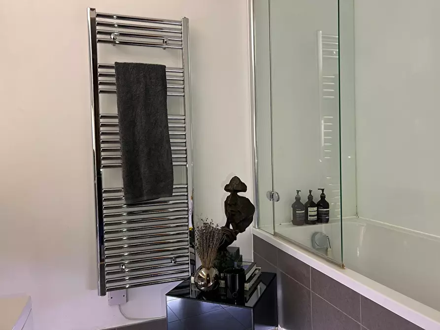 Immagine 10 di Appartamento in affitto  in Leonard Street a Islington