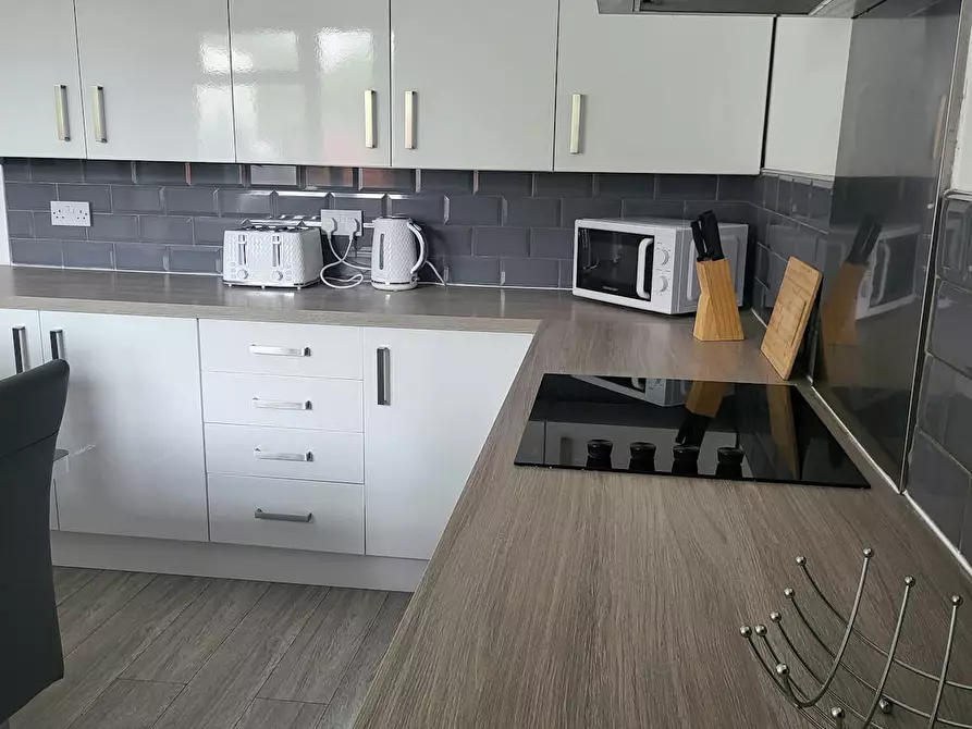 Immagine 8 di Casa indipendente in affitto  in Eastfield Place a Town
