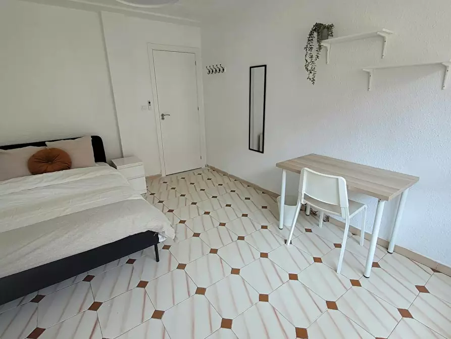 Immagine 1 di Camera in affitto  in Carrer del Pare Mendez a El Realon