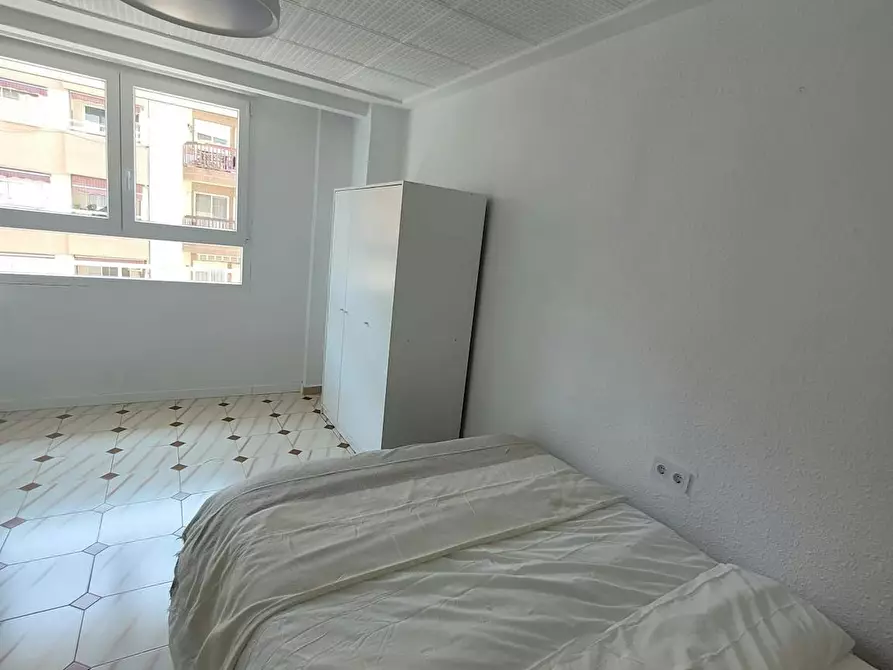 Immagine 5 di Camera in affitto  in Carrer del Pare Mendez a El Realon