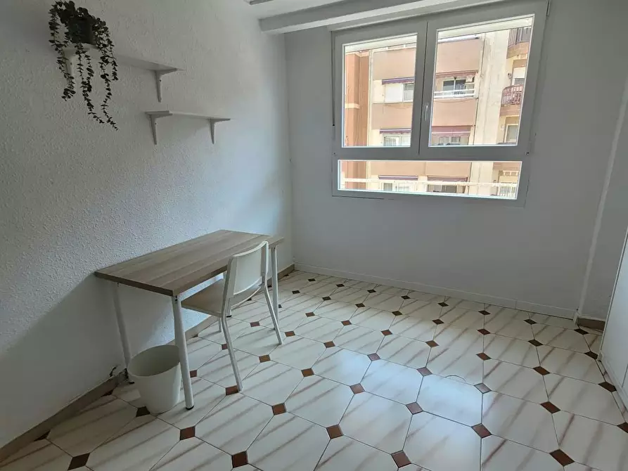 Immagine 3 di Camera in affitto  in Carrer del Pare Mendez a El Realon