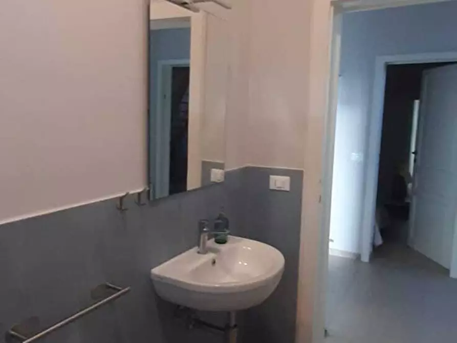Immagine 9 di Camera in affitto  in Via Vanni Turino a Pisa