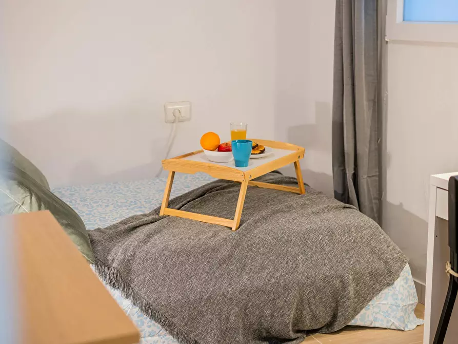 Immagine 7 di Camera in affitto  in Carrer d'Honorat Juan a Valencia