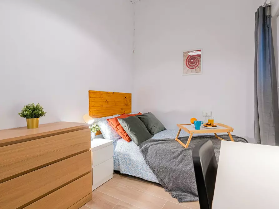 Immagine 4 di Camera in affitto  in Carrer d'Honorat Juan a Valencia