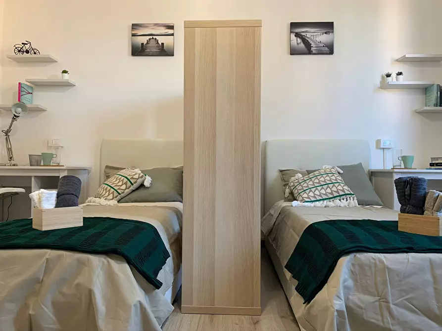 Immagine 5 di Camera in affitto  in Via Mazzini a Bologna