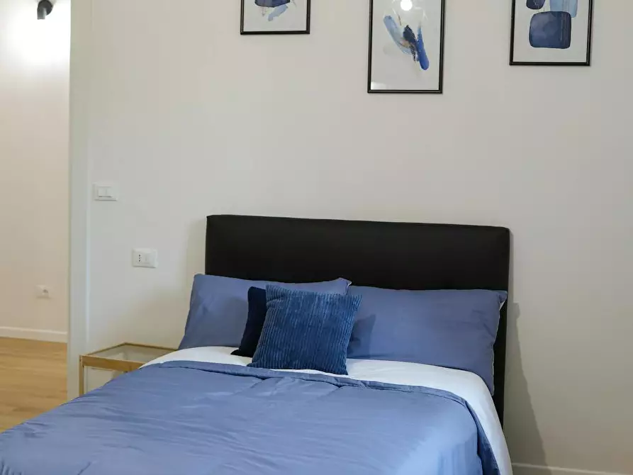 Immagine 9 di Camera in affitto  in Via Fossolo a Bologna