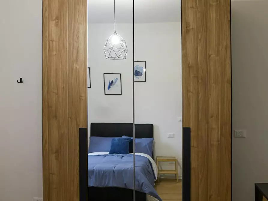 Immagine 10 di Camera in affitto  in Via Fossolo a Bologna