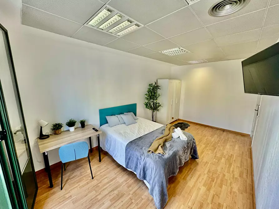 Immagine 1 di Camera in affitto  in Ronda de Sant Pere a Barcelona