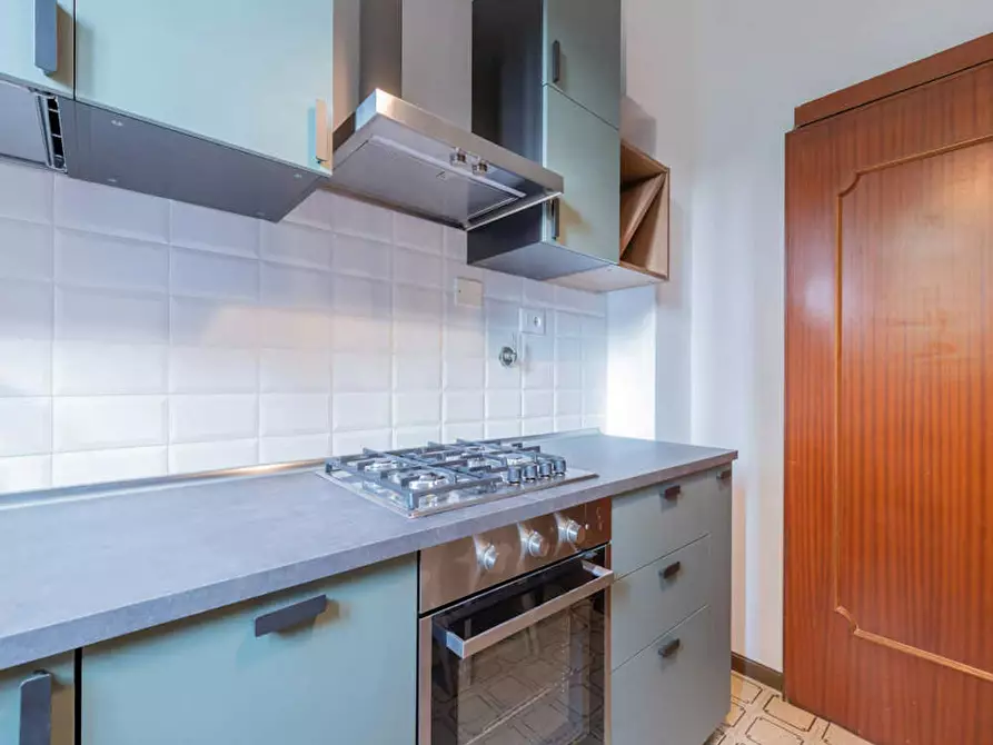 Immagine 9 di Camera in affitto  in Via San Donato a Bologna