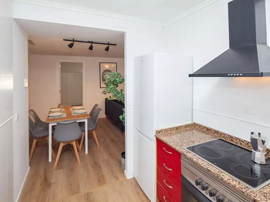 Immagine 10 di Camera in affitto  in Carrer de les Illes Canàries a Valencia