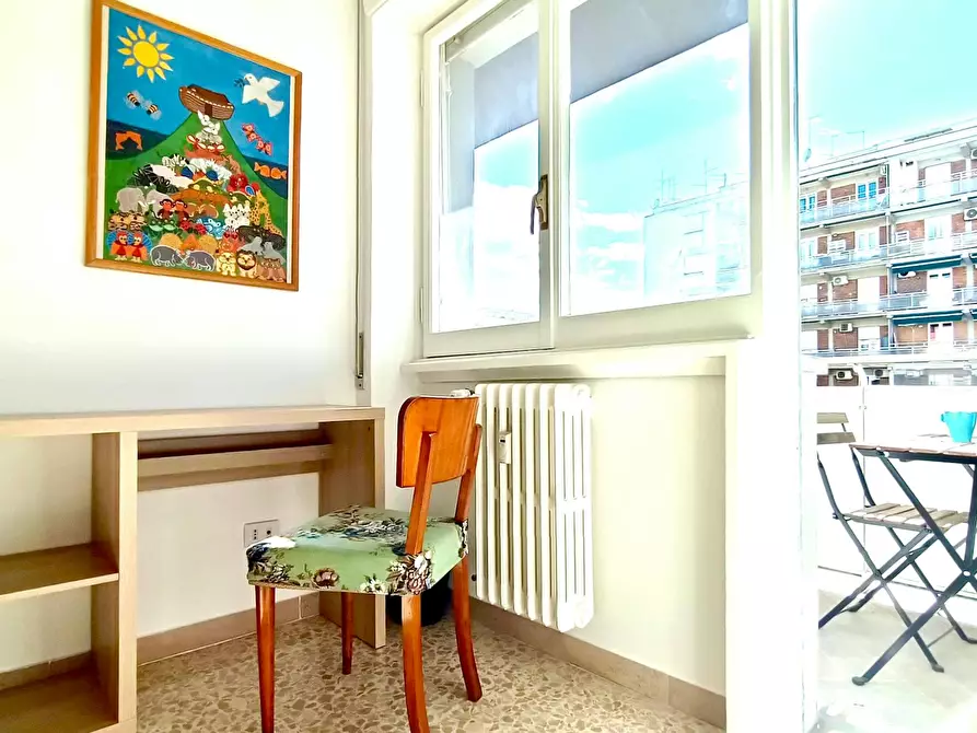 Immagine 3 di Camera in affitto  in Via Antonino Lo Surdo a Roma