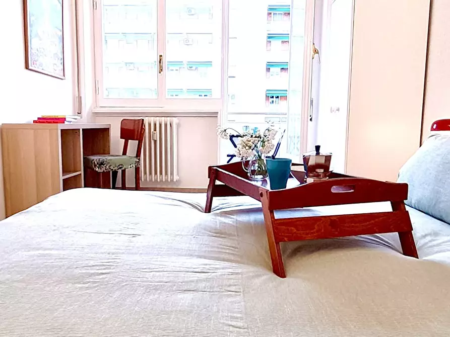 Immagine 1 di Camera in affitto  in Via Antonino Lo Surdo a Roma