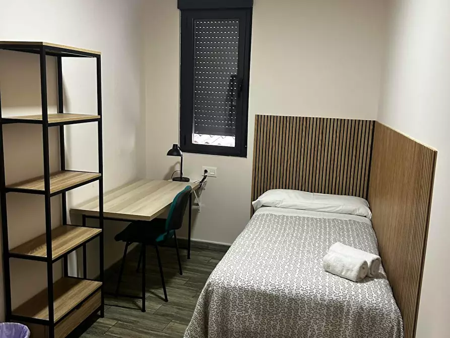 Immagine 1 di Camera in affitto  in Calle Tarifa a Leon